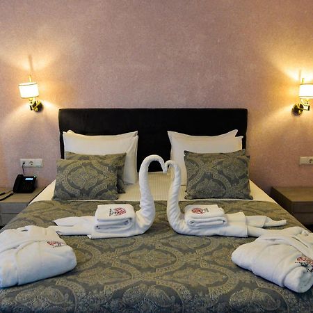 Hotel Magnolia In The City Centre Kutaisi Exterior foto